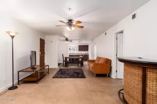 Photo #4: 6173949 Listing