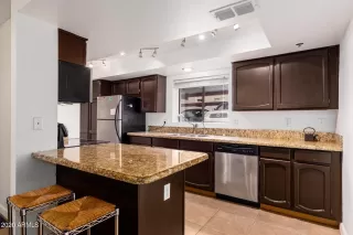 Photo #6: 6173949 Listing