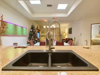 Photo #5: 6174678 Listing