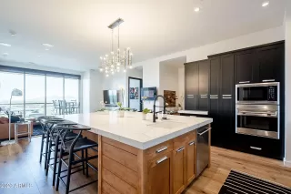 Photo #5: 6175092 Listing