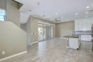 Photo #4: 6175096 Listing 