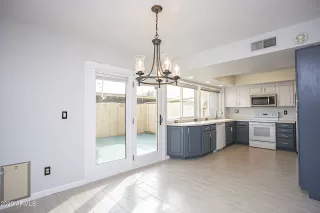 Photo #4: 6175171 Listing
