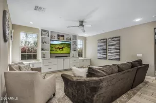 Photo #2: 6175641 Listing
