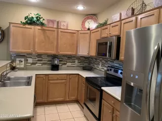 Photo #3: 6175997 Listing