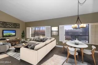 Photo #5: 6176117 Listing 