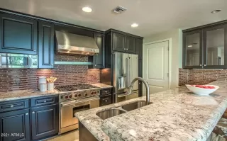 Photo #2: 6176135 Listing