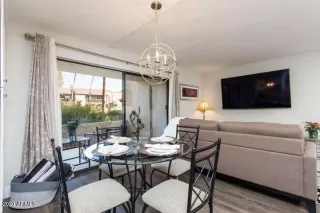 Photo #6: 6176536 Listing 