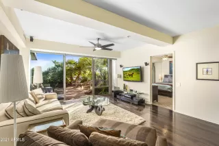 Photo #2: 6176570 Listing 