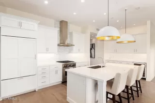 Photo #4: 6176671 Listing