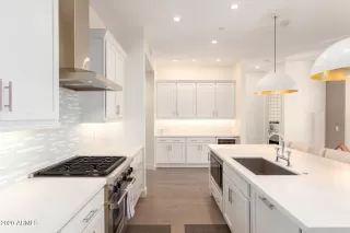 Photo #5: 6176671 Listing