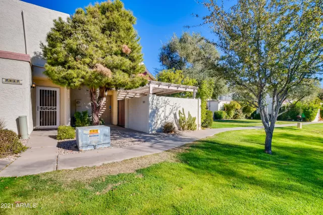 MLS: 6177262 Condo For Sale