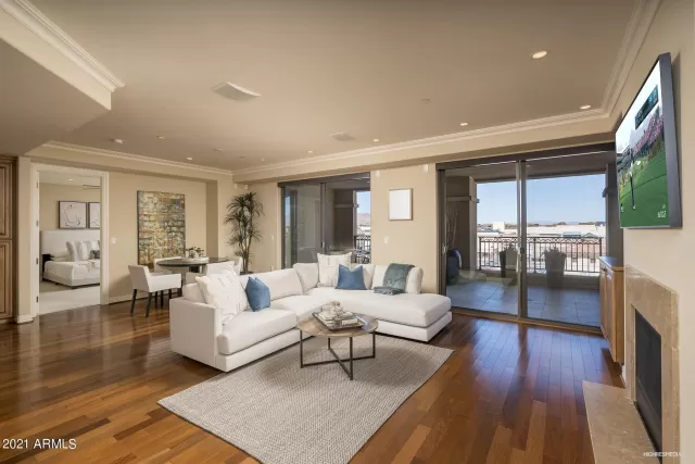 MLS: 6177268 Condo For Sale