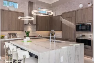 Photo #2: 6177648 Listing