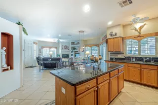 Photo #6: 6177854 Listing
