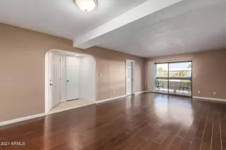 Photo #2: 6178101 Listing