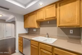 Photo #6: 6178101 Listing