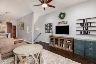 Photo #4: 6178233 Listing