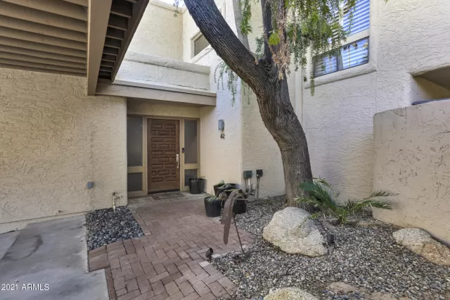 MLS: 6178370 Condo For Sale