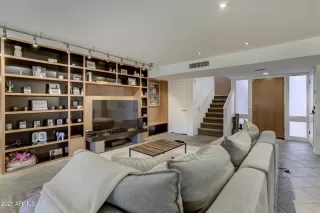 Photo #5: 6178370 Listing