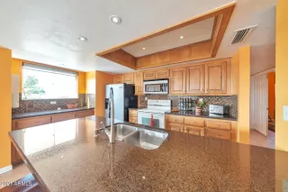 Photo #5: 6178431 Listing 