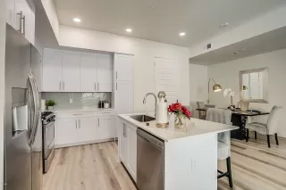 Photo #4: 6178757 Listing