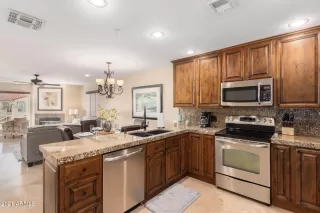 Photo #6: 6179178 Listing