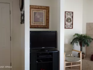 Photo #5: 6179315 Listing