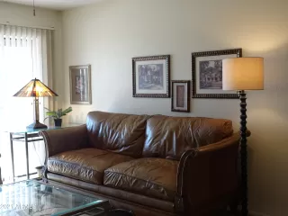 Photo #6: 6179315 Listing