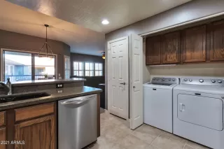 Photo #5: 6179374 Listing