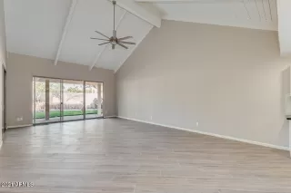 Photo #6: 6179508 Listing