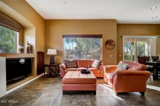 Photo #5: 6179758 Listing 