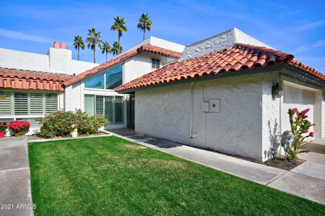 MLS: 6179850 Condo For Sale