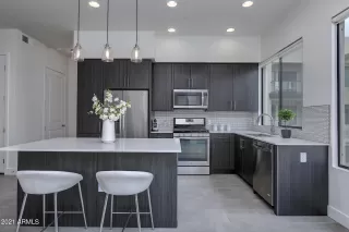 Photo #4: 6179921 Listing