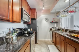 Photo #5: 6179924 Listing