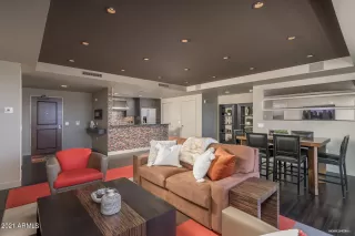 Photo #4: 6180006 Listing