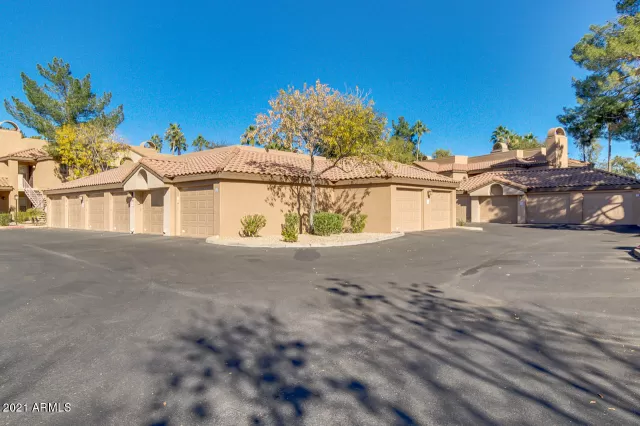 MLS: 6180226 Condo For Sale
