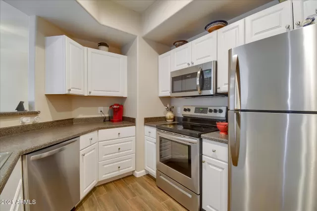 MLS: 6180351 Condo For Sale