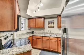 Photo #2: 6180408 Listing