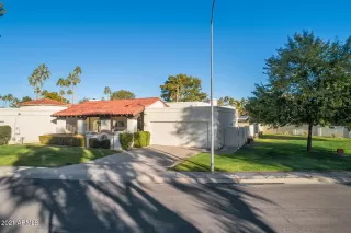 Photo #4: 6180590 Listing
