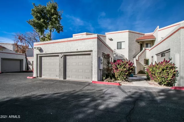 MLS: 6180692 Condo For Sale