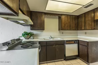 Photo #4: 6180803 Listing