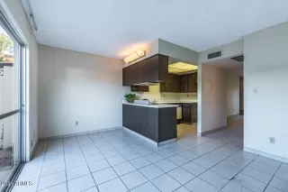 Photo #6: 6180803 Listing