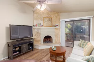Photo #4: 6180868 Listing