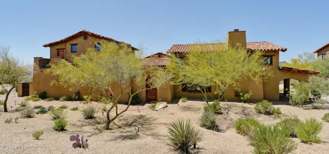 MLS: 6180883 Condo For Sale