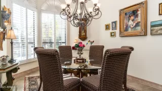 Photo #5: 6180907 Listing