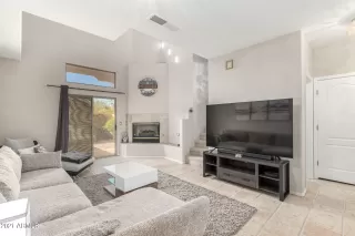 Photo #3: 6181079 Listing