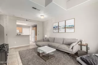 Photo #5: 6181079 Listing