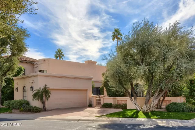 MLS: 6181486 Condo For Sale