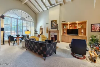 Photo #4: 6181486 Listing