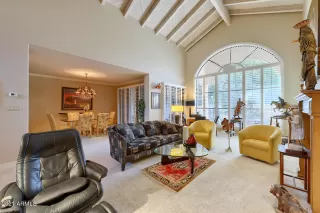 Photo #6: 6181486 Listing